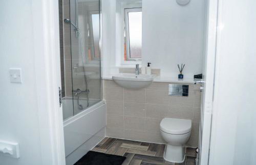 Modern 2BR Home in Manchester - Foto 15