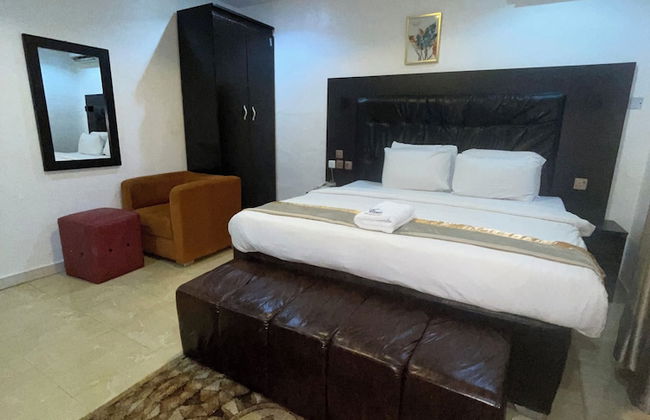 Aaron's Place Luxury Apartments & Rooms - Photo 35