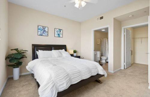 COZY 2BR/2BA ! 5MINtoDisney ! AngelStadium!HondaCenter - Photo 12