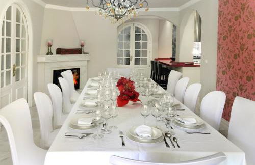 Villa de Lujo con Jardines y Piscina - Foto 4