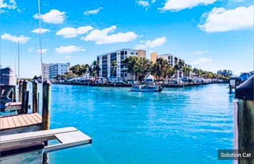 Luxury Beach Condo Located On The Bay In A Tropical Oasis!!! - Foto 33