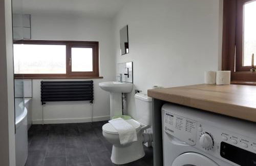 3 Doubles - Sleeps 8 - Ideal for Work Crews - Photo 16