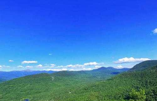 1800OR Unique 'yurt' home in Bretton Woods 1 mi to skiing firepit foosball beach Hot tub - Foto 96