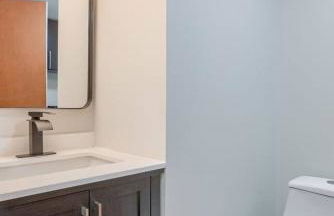 4BR Omaha Townhome | Perfect for Groups - Foto 27