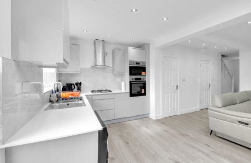 4 Bed - Sleeps 8 - Free Parking - Garden - Foto 2