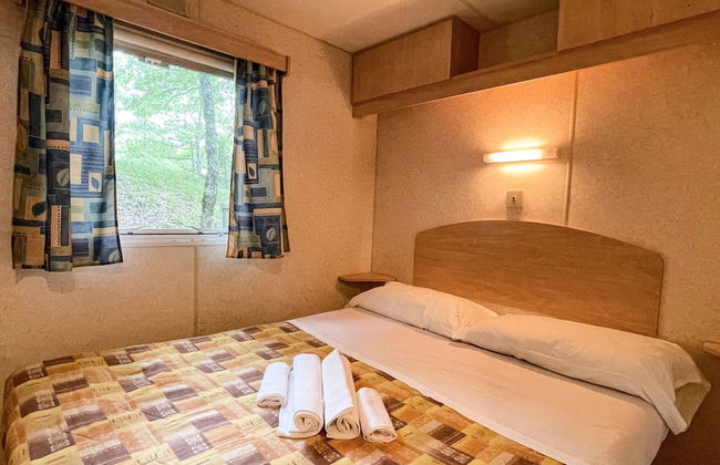 Pleasant Mobile Home in Toscana With Shared Pool - Photo 3