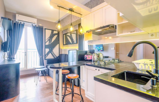 Modern Look 2BR at 28th Floor Podomoro Golf View Apartment - Photo 9