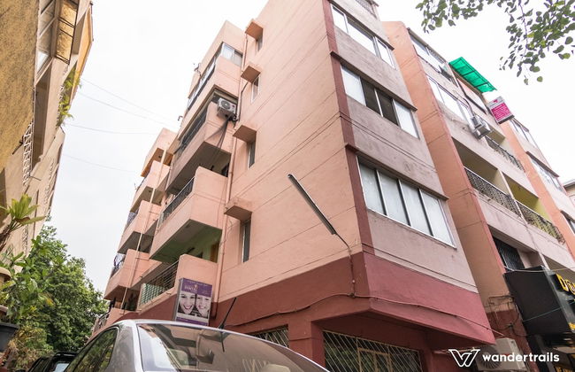 Luxury Apartment in Indiranagar - Photo 17