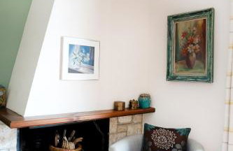 Artistic 2 Apartment - Photo 7