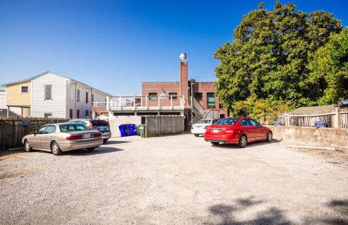 Why Knot Getaway…Rooftop with WaterView! Unit E - Foto 37