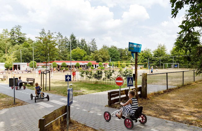 Woodland Bungalow w/ Pool - Photo 10