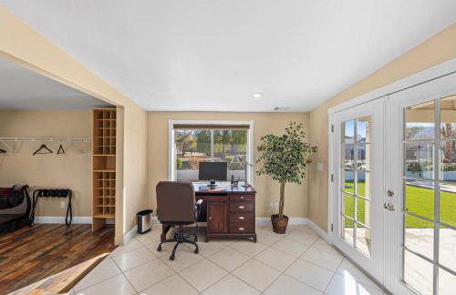 Spacious Desert Getaway! - Photo 6