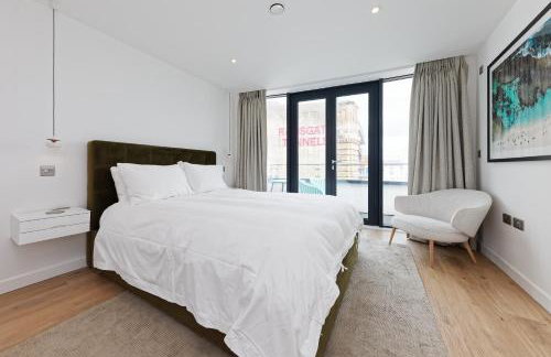 Gorgeous 2 Bed Apartment with Stunning Sea Views with Free Parking and Fast Internet - Foto 13