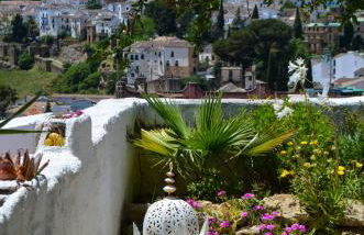 City Central Studio +Private Garden +Amazing View - Photo 26