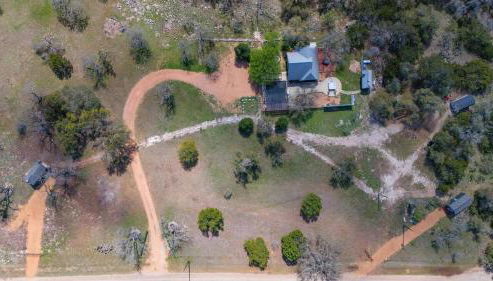 Hill Country Cabin with hot tub and dog friendly - Foto 5