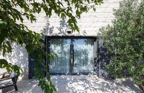 Villa True Oasis with Heated Pool - Photo 64