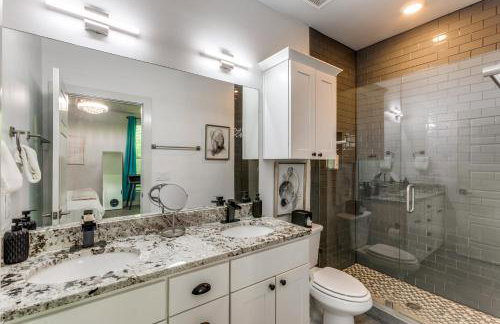 The Q - Austin Family Vacation Home - Hot Tub, Sauna, Gym & Backyard - Foto 20