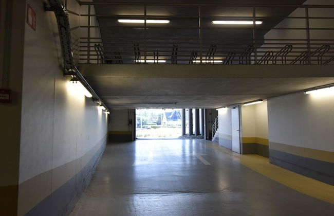 Bright Coastal Family Escape - Photo 20