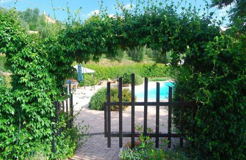 Sunlit Home With Pool - Foto 4