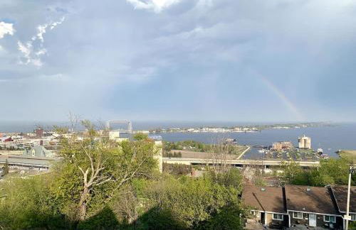 Whole House with Lake and Lift Bridge Overlook for 10 Guests - Foto 68