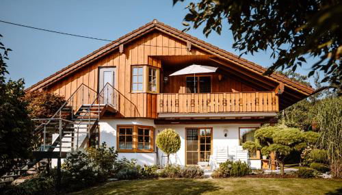 Ferienwohnung König Ludwig - Modernes Design-Apartment für Paare und Genießer am Starnberger See by LIVARIA - Foto 5, Garden, Garden view