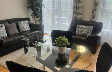 Stylish Apartment in Great City Location, Parking Possible - West One - Photo 11