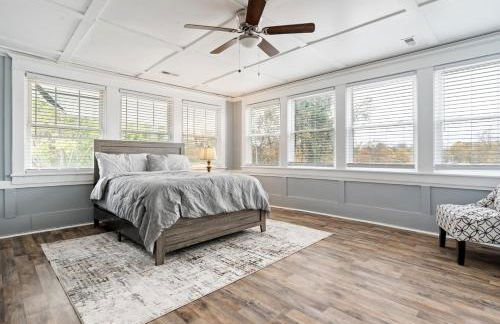 Spacious Homey Stay with Games, Gym, Near Downtown - Foto 21