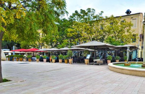 Five Bedroom Gorgeous Home In Tarascon - Foto 56