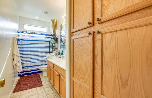 Near Golf Courses and Casinos Maricopa Home with Yard - Photo 21