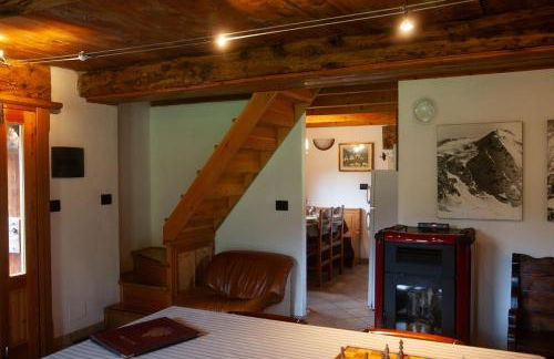 Casa Cantone Devero-baita storica con balcone e giardino, posizione comoda e soleggiata- spazio biciclette - Foto 5