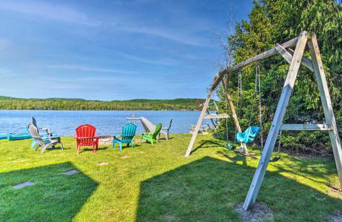 Lakefront Bellaire Getaway with Kayaks, Dock and Grill - Foto 33