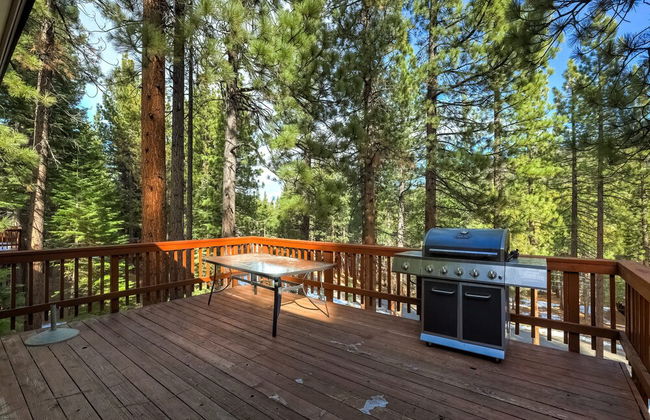 Nestled Pines Retreat Hot Tub, Pool Tahoe, Foosball, +more! - Foto 44
