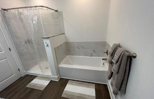 NEW 3 bedroom - Thoroughbred Farm & Lake Views! - Foto 4