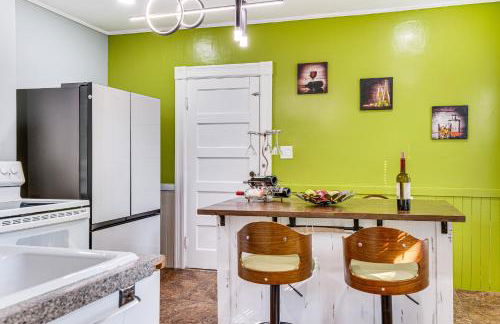 Classic North End Gem Yard, Patio and Modern Style! - Foto 13