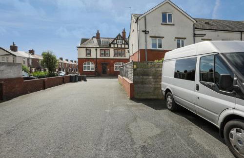 Spacious Luxurious Serviced Accommodation 6 - Photo 68