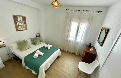 GATU Villa Cielo y Mar junto la playa, terraza , wifi y vista al mar ," Preferente mayores de 25 años y familias " - Foto 9