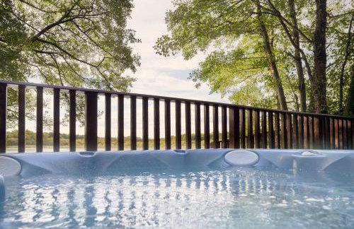 Chiffchaff Lodge with Hot tub - Foto 28