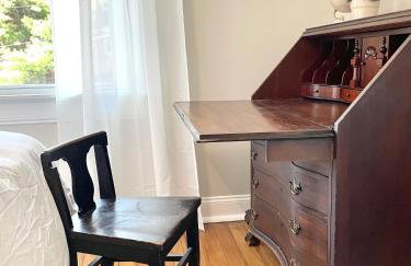 3 story, 100 year-old home, 4BR, 3 king & 2 queen beds - Foto 22