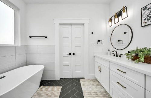 3Bdr 6Beds in Ellegant Home with Rooftop Lounge and SkylineView - Foto 26