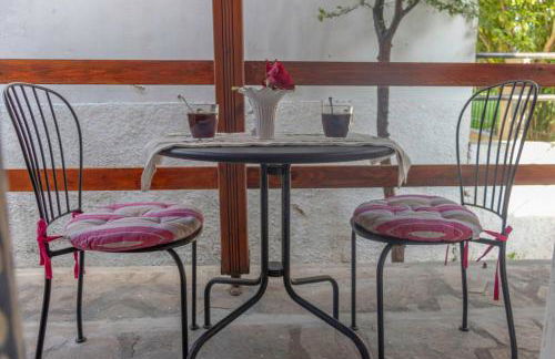 Garden Apartment - Photo 8