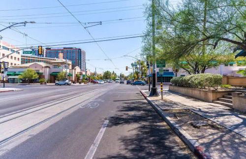 Happy Cactus Walkable 2BR by UofA and Parking - Foto 10