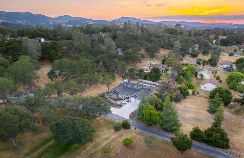 Luxurious, Modern Farmhouse in Wine Country - Foto 33