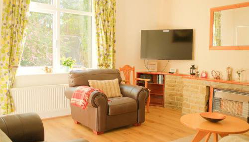 3 Bedroom House by Brookland Stays Serviced Accommodation Short Lets Leeds - Foto 2