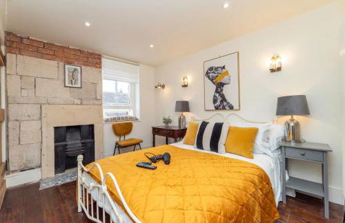 Heron Stays Bath- Charming Village Cottage with Parking, Garden, Just 3 Miles to Bath Centre, Sleeps 5 - Photo 3