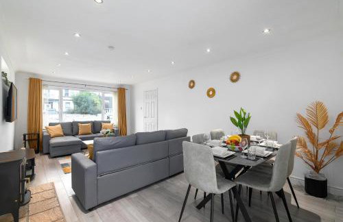 Sittingbourne Lodge, free car park - 4 Cars - Photo 2