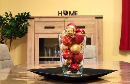 Les Randogodilleurs avec Jacuzzi à 2kms des pistes et 350m du Théatre du Peuple ! - Foto 3