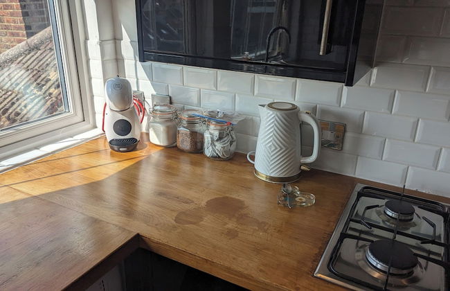 Stylish Studio, Central Bexhill, Home Comforts - Photo 12