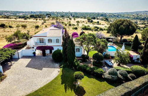 Lovely Very Private Villa with Beautiful Gardens - Foto 66