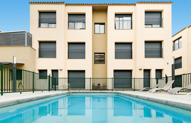 Castell Beach - Photo 1