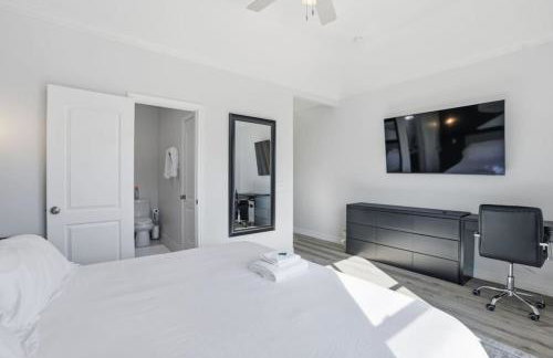 O18A Spacious 3BR Sleeps 10 Two Living Areas Houston - Foto 25